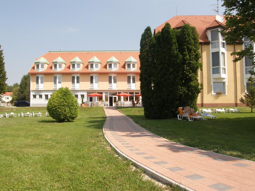 Mosonmagyaróvár Aqua Hotel Termal المظهر الخارجي الصورة